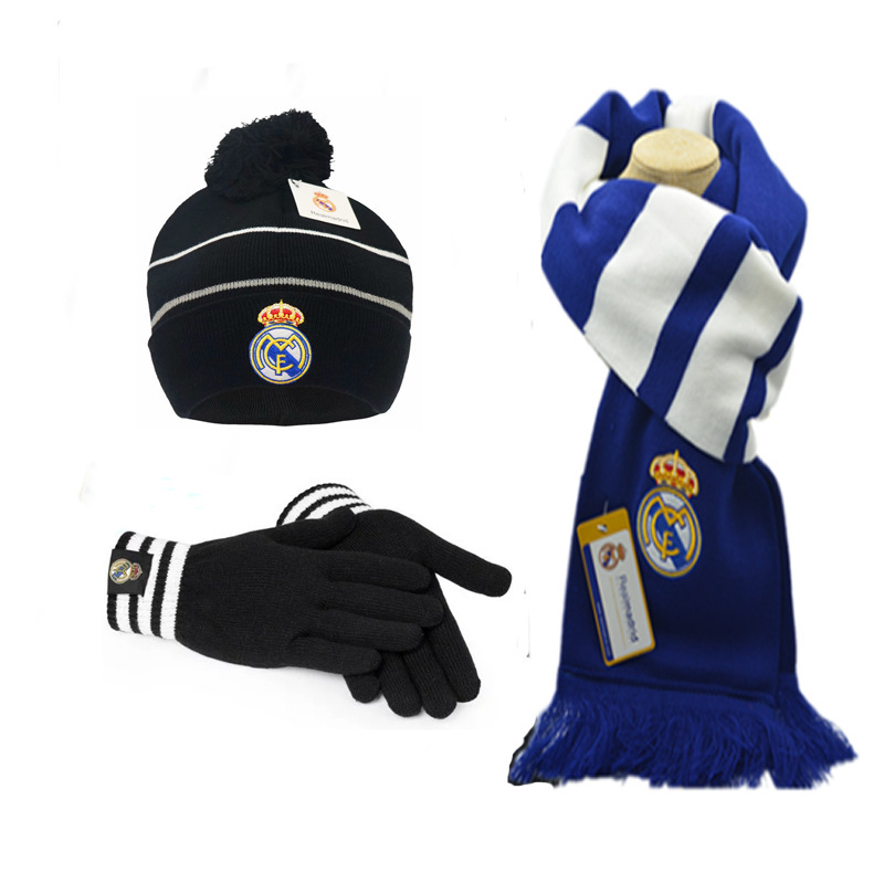 Real Madrid CF Knitted 3-Piece Set - Scarf Hat Touch Gloves